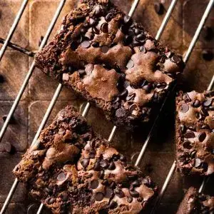 Chocolate chip brownie