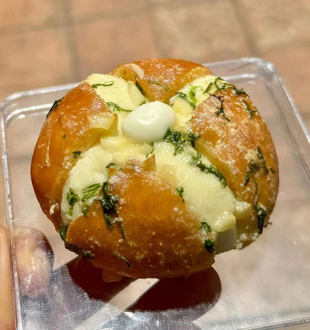 Korean-cream-cheese-bun