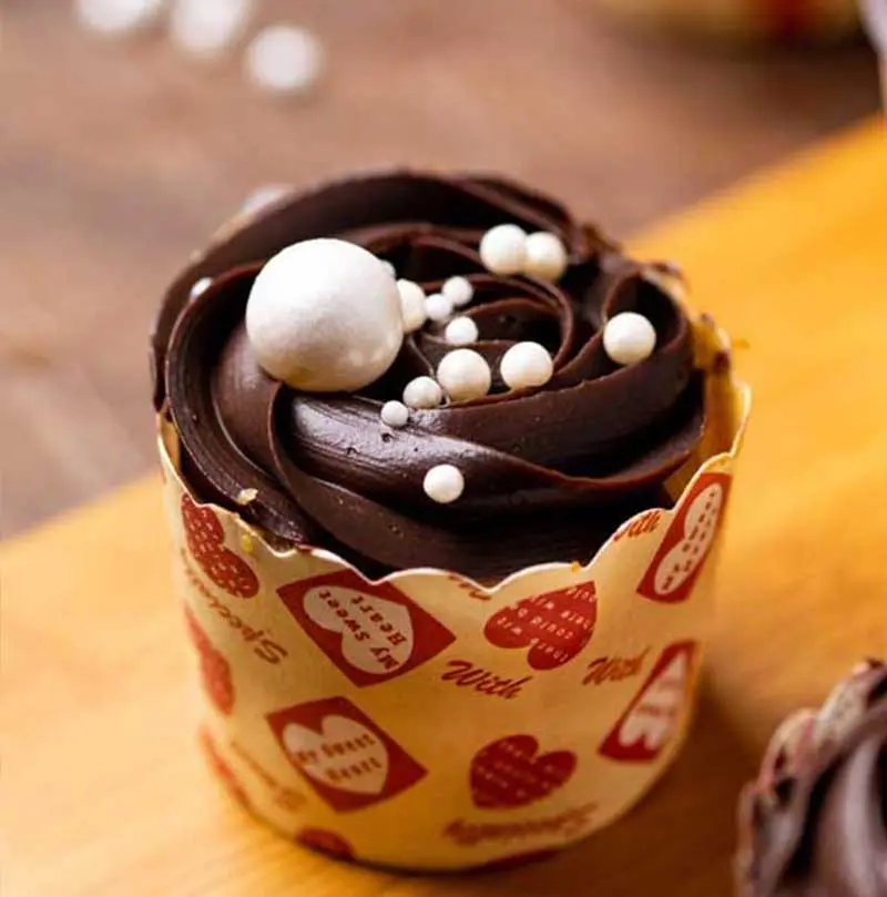 Vanilla centrefilled cupcake with chocolate filling